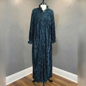 medieval Victorian Nightgown Velvet Vintage Dark Green Size M/L